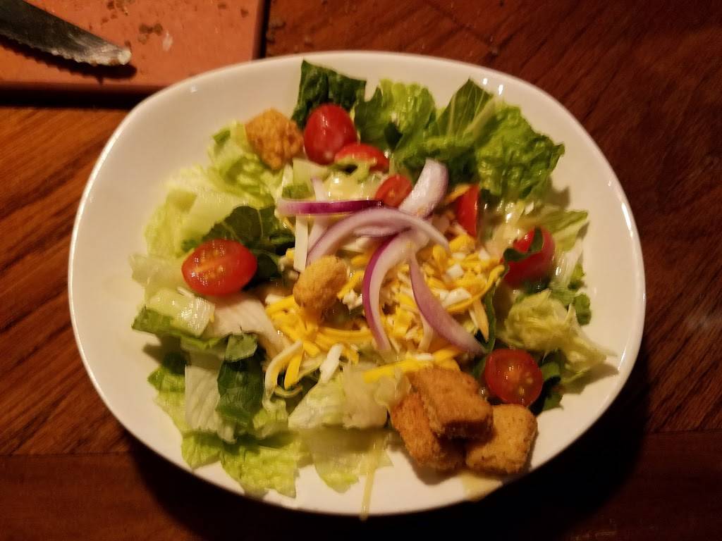 Outback Steakhouse | restaurant | 715 Johnnie Dodds Blvd, Mt Pleasant, SC 29464, USA | 8438499456 OR +1 843-849-9456