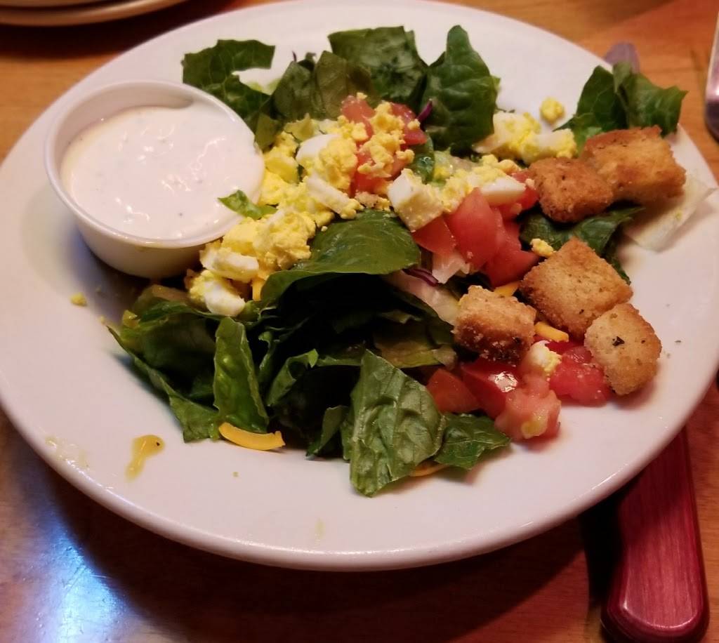 Texas Roadhouse | restaurant | 835 Cog Cir, Crystal Lake, IL 60014, USA | 8153567427 OR +1 815-356-7427