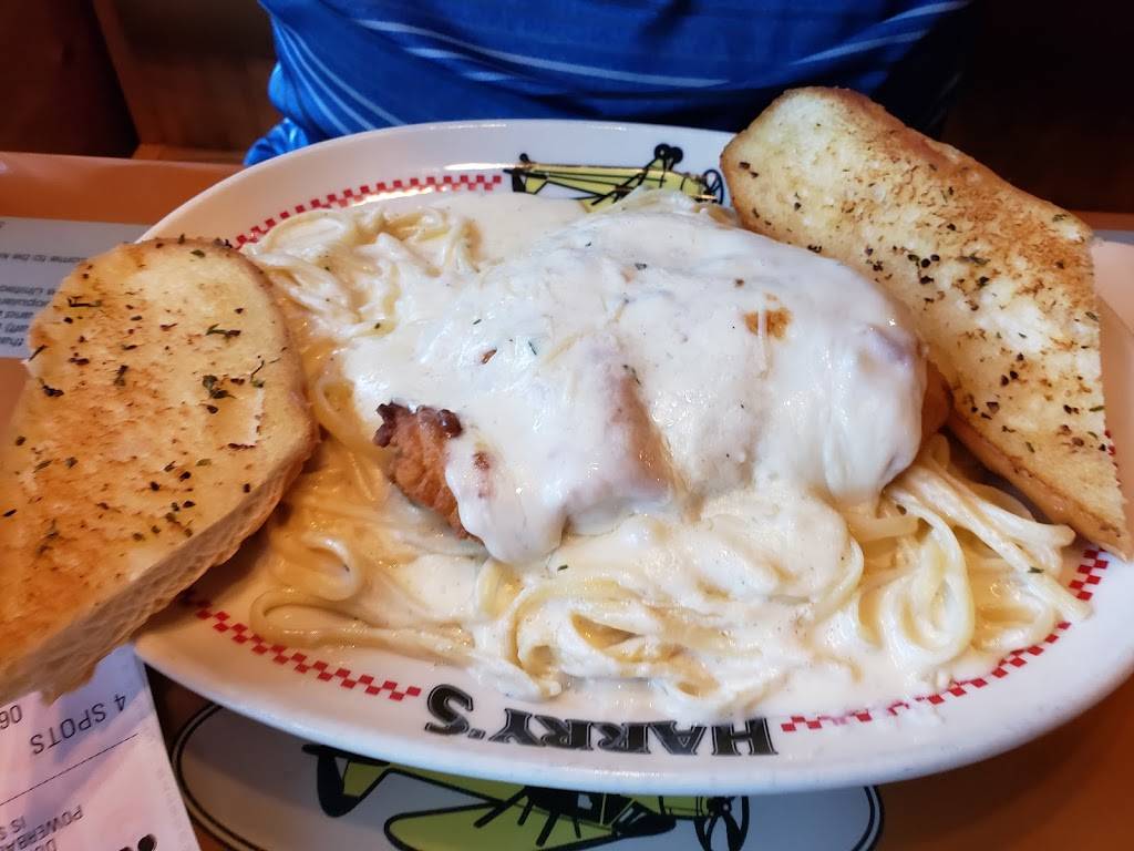 Harrys Bar & Grille | restaurant | 407 W Grove St, Middleborough, MA 02346, USA | 5089479297 OR +1 508-947-9297