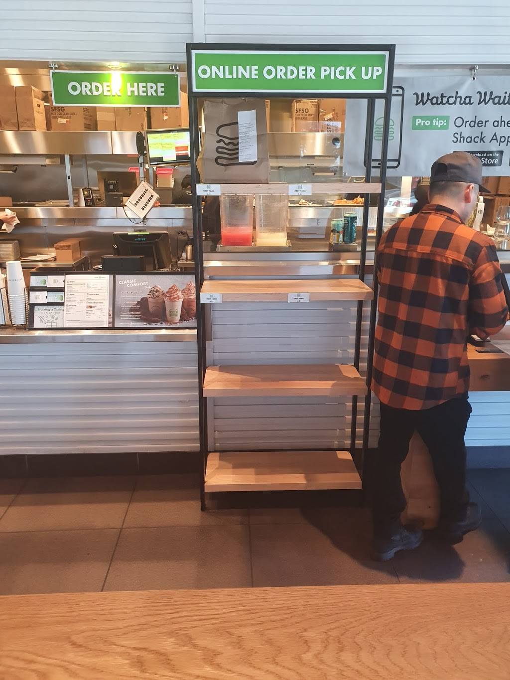 Shake Shack | restaurant | 4786 Admiralty Way, Marina Del Rey, CA 90292, USA | 2136183241 OR +1 213-618-3241