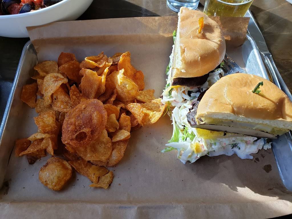 Doc Crows | restaurant | 127 W Main St, Louisville, KY 40202, USA | 5025871626 OR +1 502-587-1626