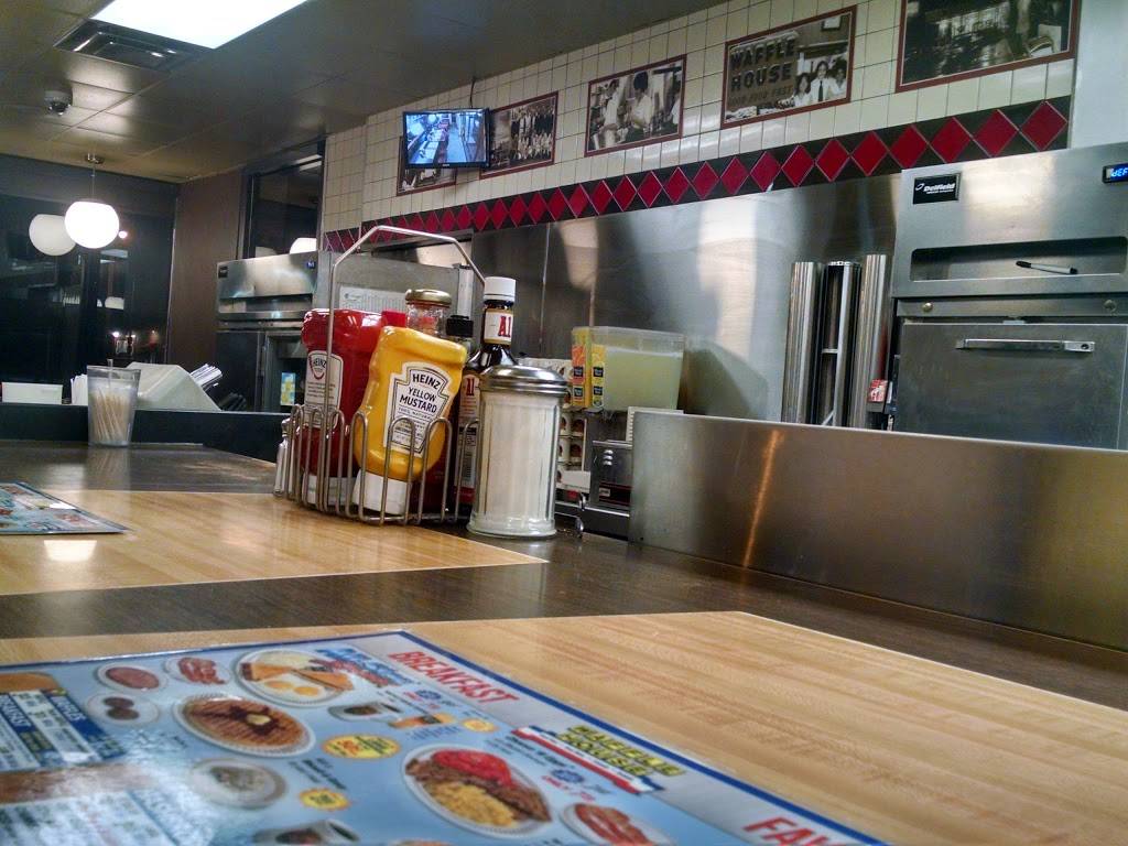 Waffle House | meal takeaway | 819 S Cumberland St, Lebanon, TN 37087, USA | 6154492459 OR +1 615-449-2459