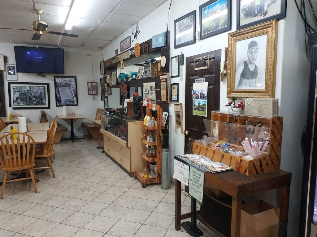 Eds Smok-N-Q Bar-B-Q | restaurant | 4419 Rockdale Dr, San Antonio, TX 78219, USA | 2107767444 OR +1 210-776-7444