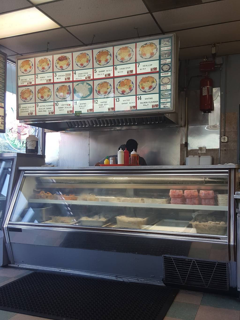 C H Crab House | restaurant | 350 W Market St, Newark, NJ 07107, USA | 9736436810 OR +1 973-643-6810