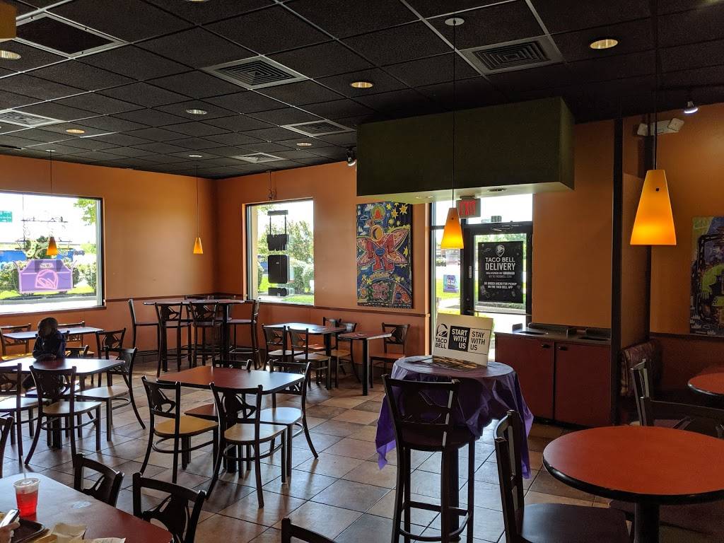 Taco Bell | meal takeaway | 1325 Veterans Pkwy, Clarksville, IN 47129, USA | 8122800728 OR +1 812-280-0728