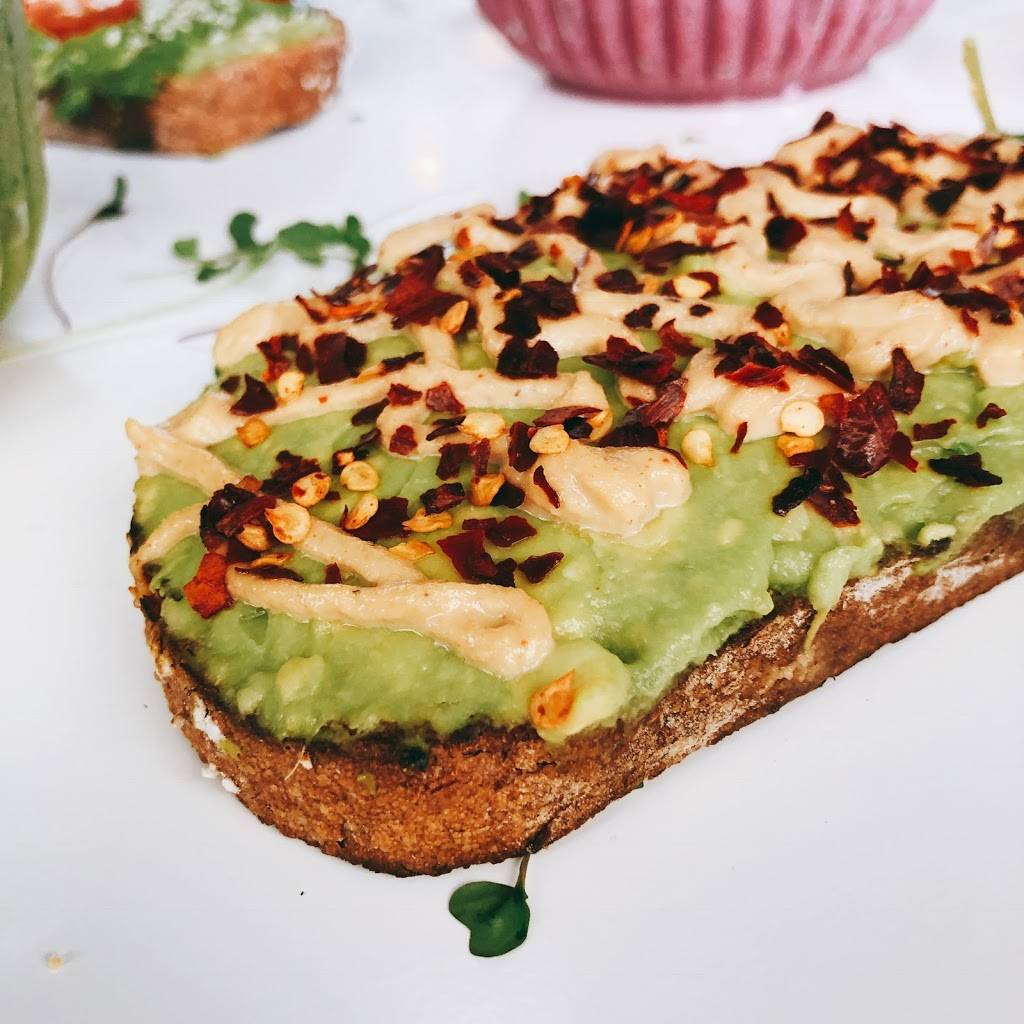 Ginger Juice - Village Shopping Center | restaurant | 7021 Three Chopt Rd, Richmond, VA 23226, USA | 8042823002 OR +1 804-282-3002