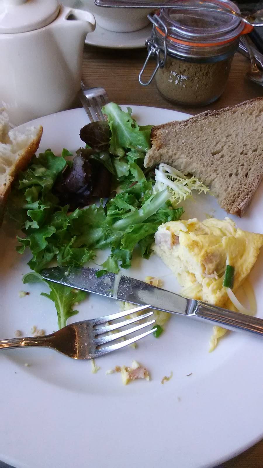 Le Pain Quotidien | restaurant | 11702 Barrington Ct, Los Angeles, CA 90049, USA | 3104760969 OR +1 310-476-0969