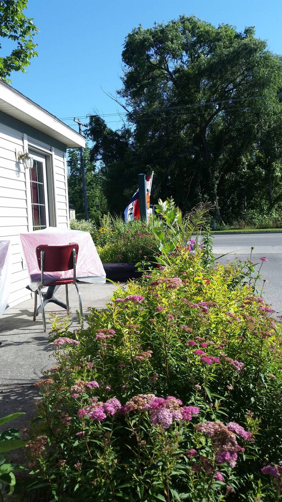 Kolus Eatery | restaurant | 133 Ames St, Elk Rapids, MI 49629, USA | 2313139094 OR +1 231-313-9094