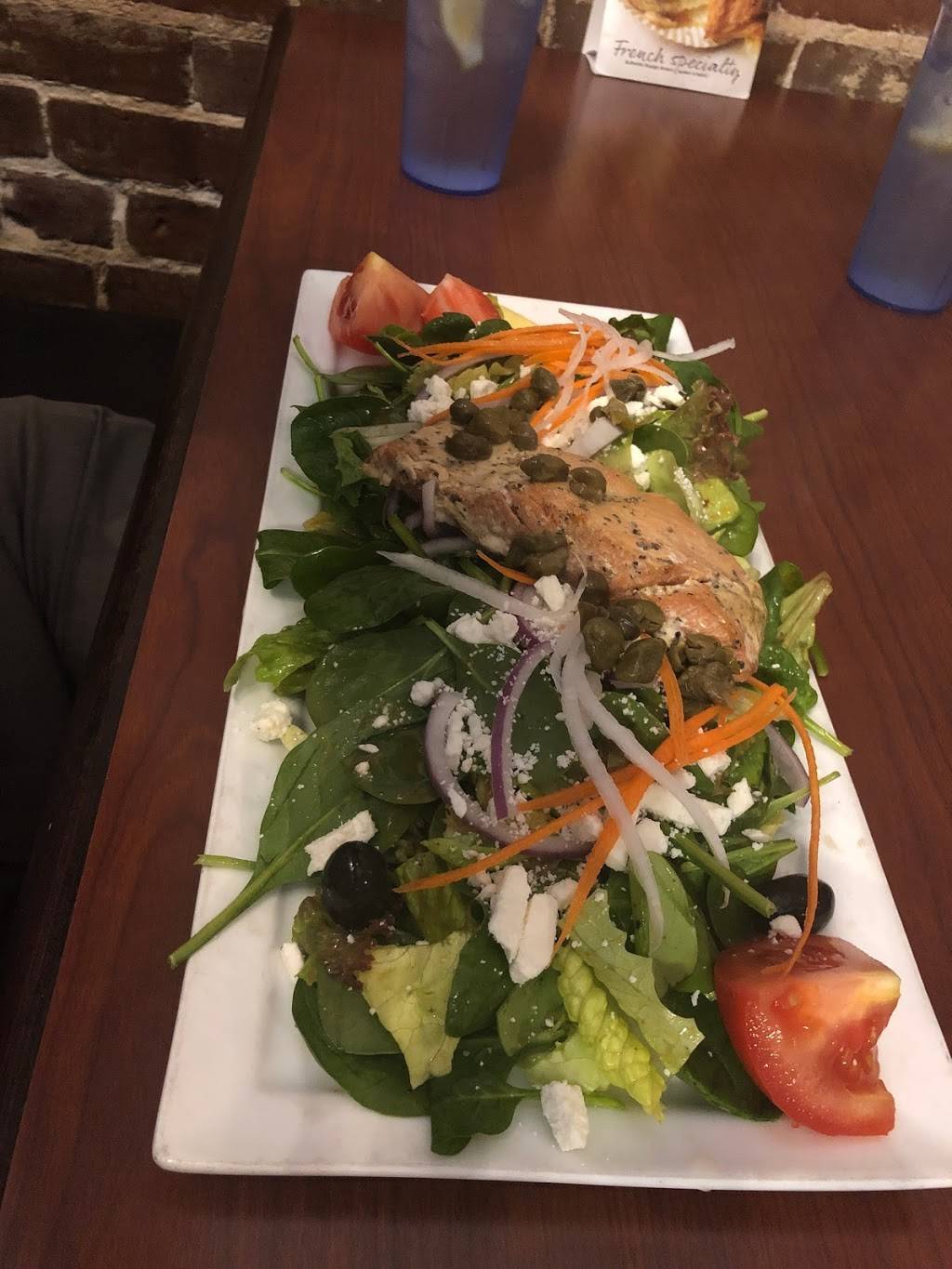 Dick and Janes | restaurant | 146 N Woodland Blvd, DeLand, FL 32720, USA | 3868229280 OR +1 386-822-9280