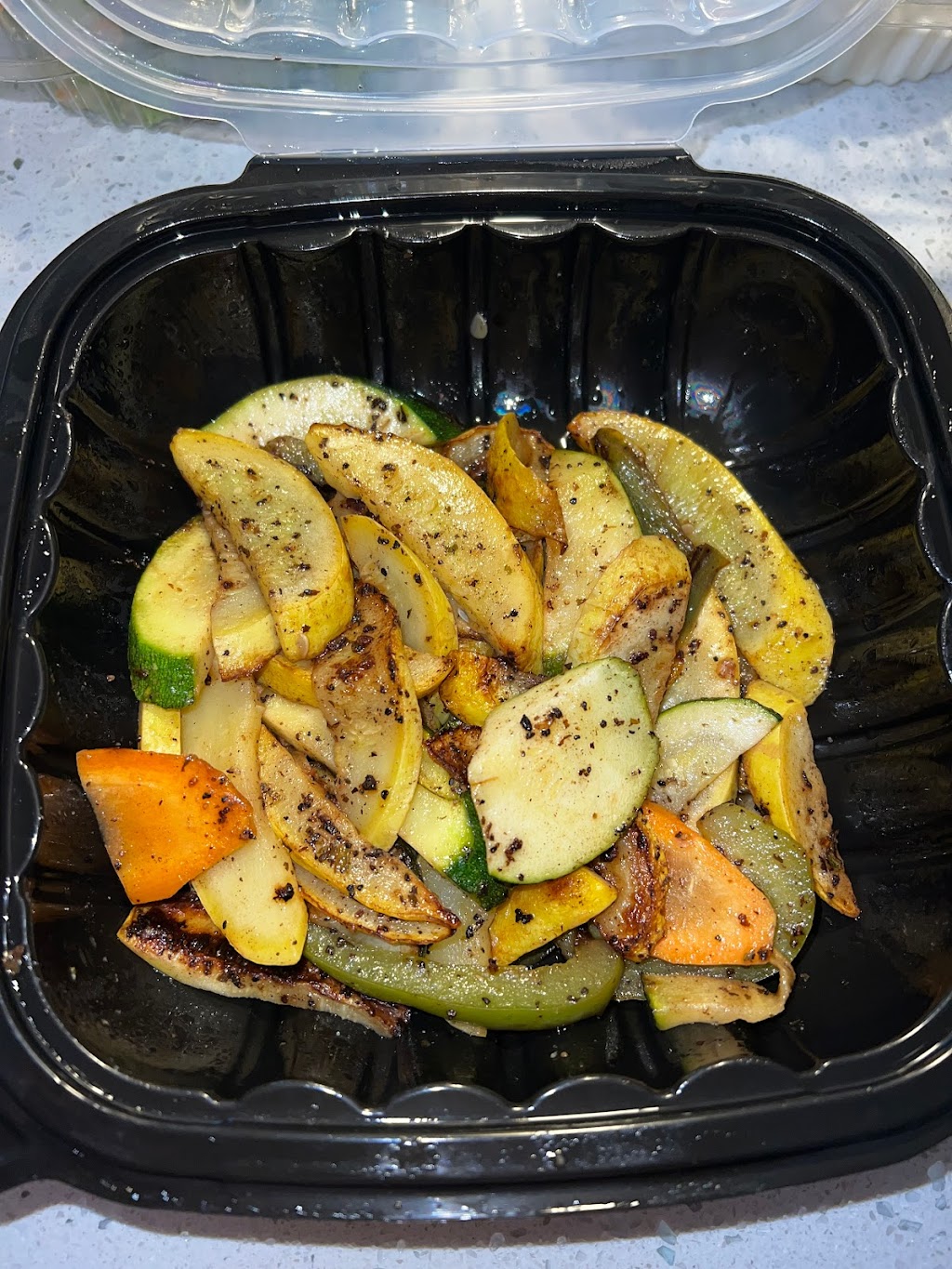 Yallah Express | restaurant | 49010 Romeo Plank Rd, Macomb, MI 48044, USA | 5865402258 OR +1 586-540-2258