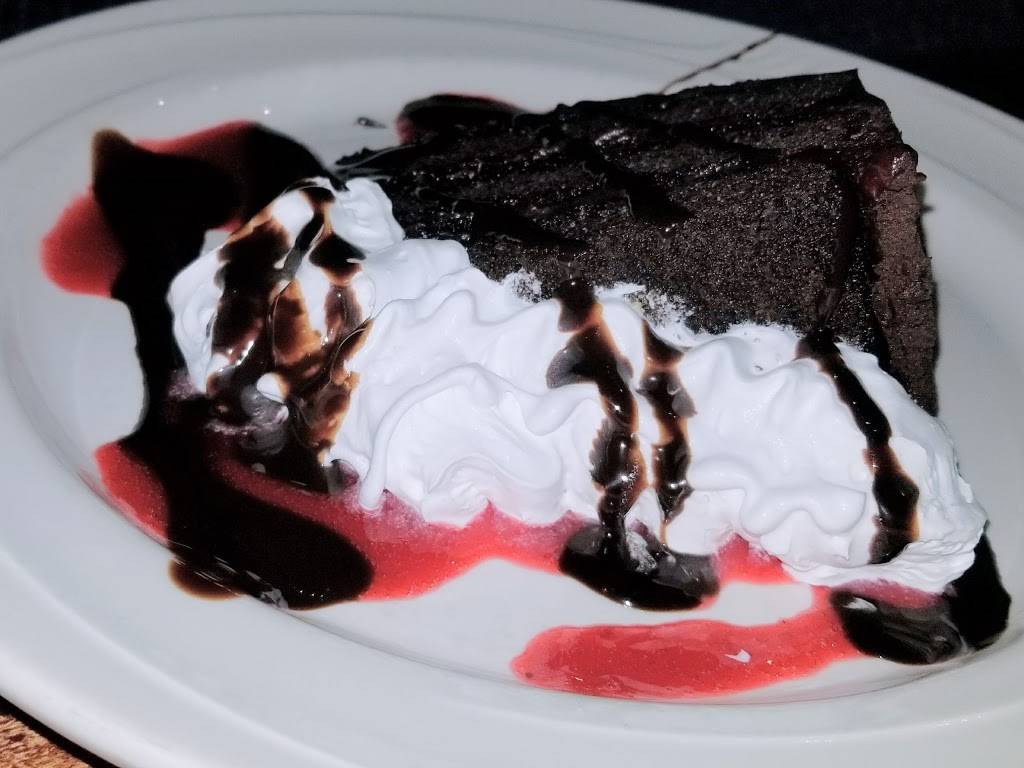 Blackstone Bar & Grill | restaurant | 600 E Veterans Pkwy, Yorkville, IL 60560, USA | 6308828305 OR +1 630-882-8305