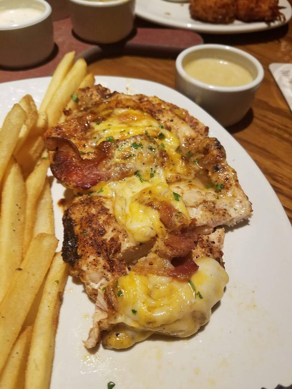 Outback Steakhouse | restaurant | 4880 Marsh Rd, Okemos, MI 48864, USA | 5173811704 OR +1 517-381-1704