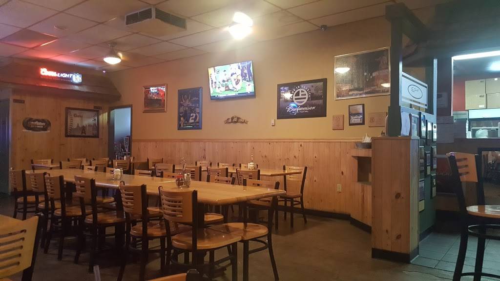 Fratellis Pizzeria | restaurant | 15065 Vista Rd, Helendale, CA 92342, USA | 7608436902 OR +1 760-843-6902