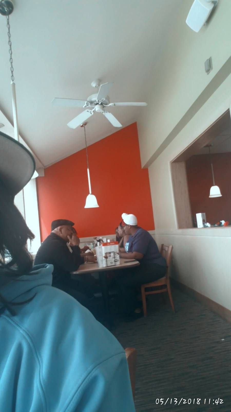 Perkins | bakery | 5265 N Port Washington Rd, Milwaukee, WI 53217, USA | 4149620623 OR +1 414-962-0623