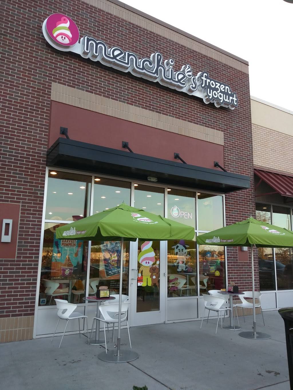 Menchies Frozen Yogurt | bakery | 7169 OKelly Chapel Rd, Cary, NC 27519, USA | 9197970976 OR +1 919-797-0976