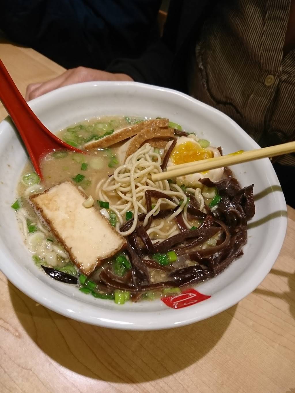 Tatsu Ramen | restaurant | 7111 Melrose Ave, Los Angeles, CA 90046, USA | 3237471388 OR +1 323-747-1388