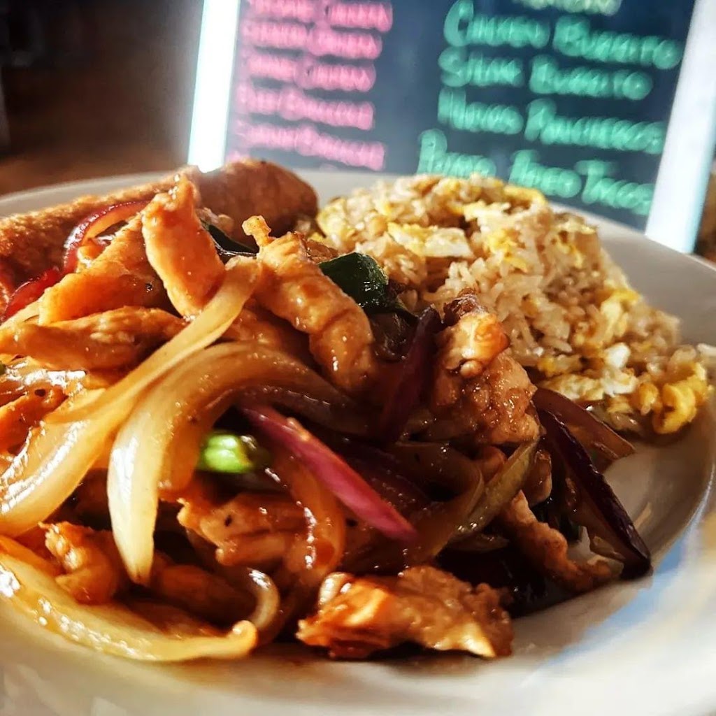 Mexichina Express | restaurant | 2206 Old Fort Pkwy, Murfreesboro, TN 37129, USA | 6152350249 OR +1 615-235-0249