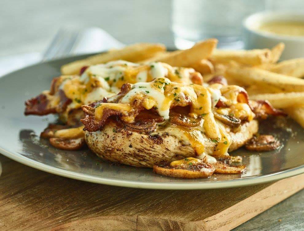 Outback Steakhouse | restaurant | 10400 Pines Blvd, Pembroke Pines, FL 33026, USA | 9549815300 OR +1 954-981-5300