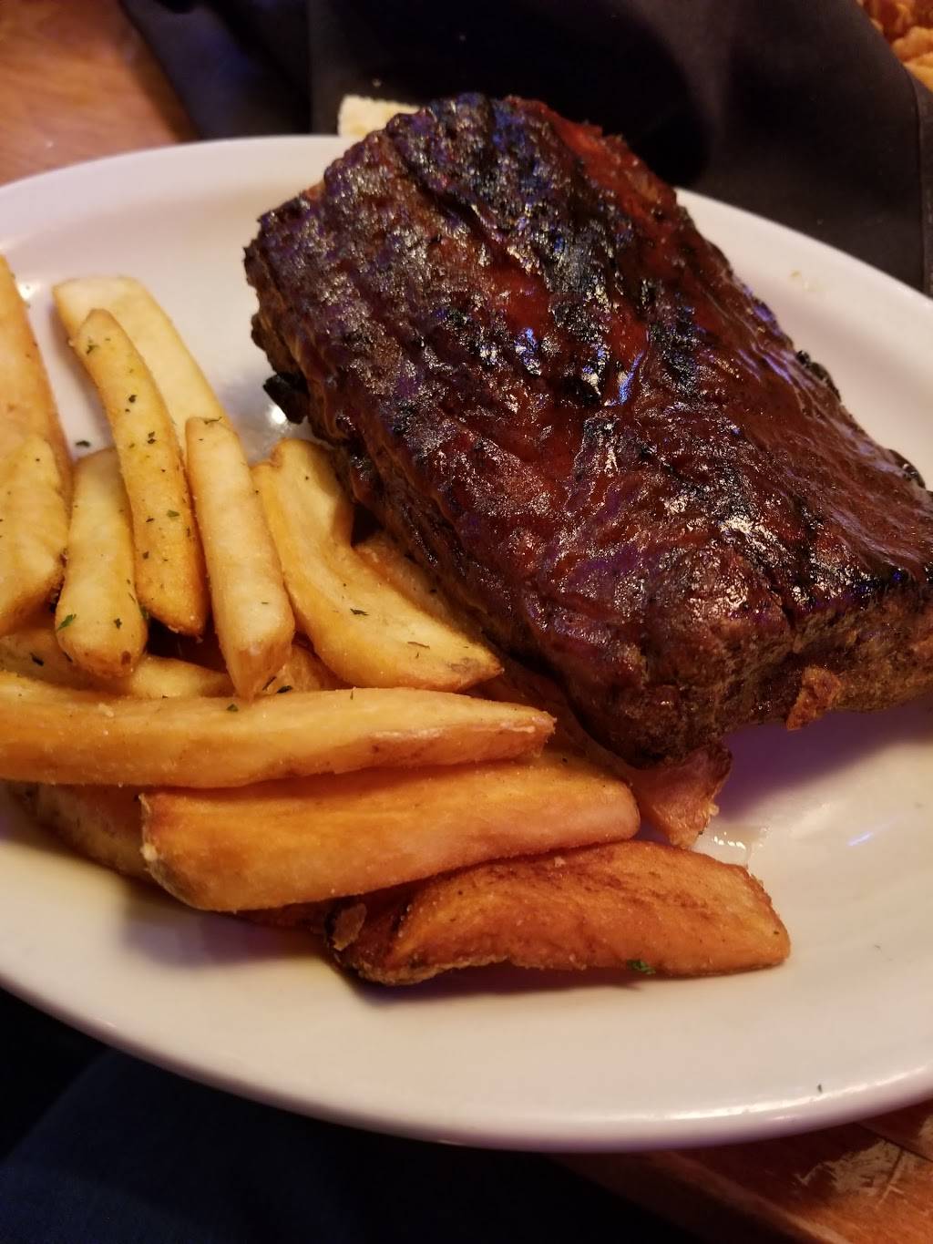 Texas Roadhouse | restaurant | 15425 W, Rock Ridge Rd, New Berlin, WI 53151, USA | 2627847427 OR +1 262-784-7427