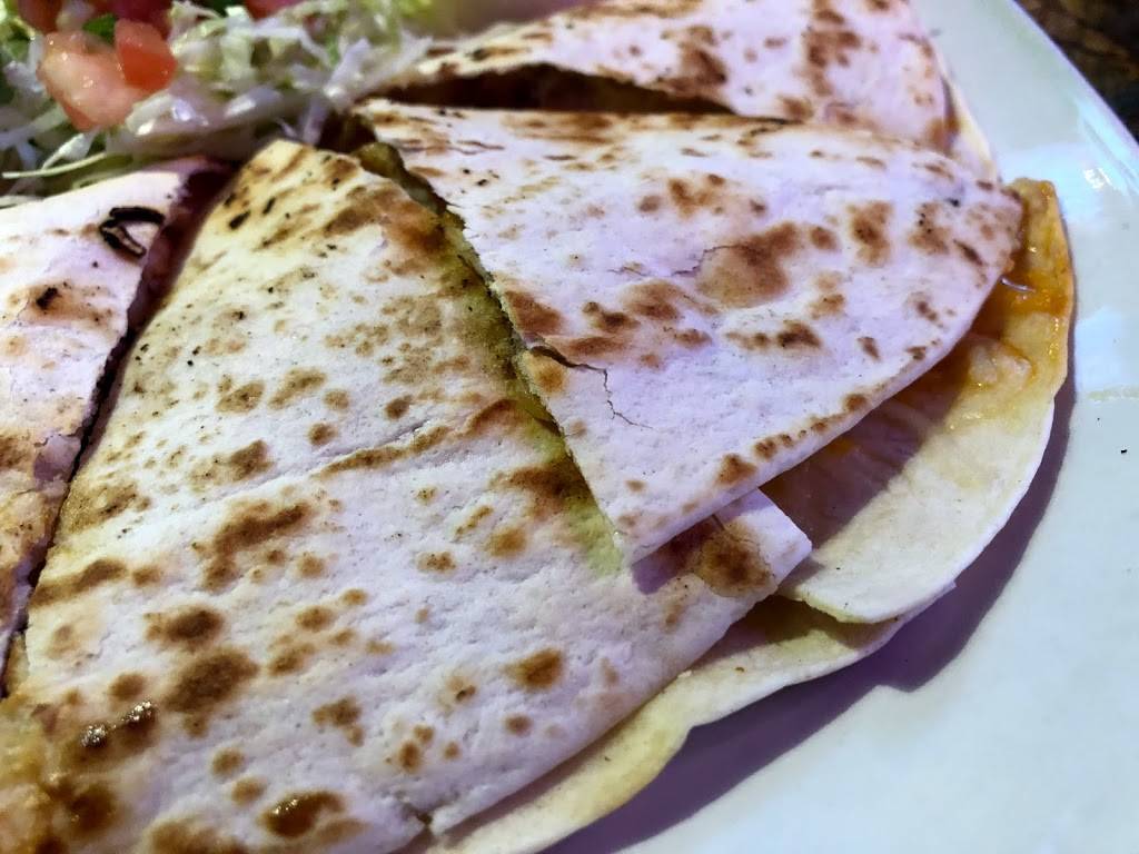 Courtside Grille | restaurant | 110 Fountain Pkwy N, St. Petersburg, FL 33716, USA | 7275617433 OR +1 727-561-7433