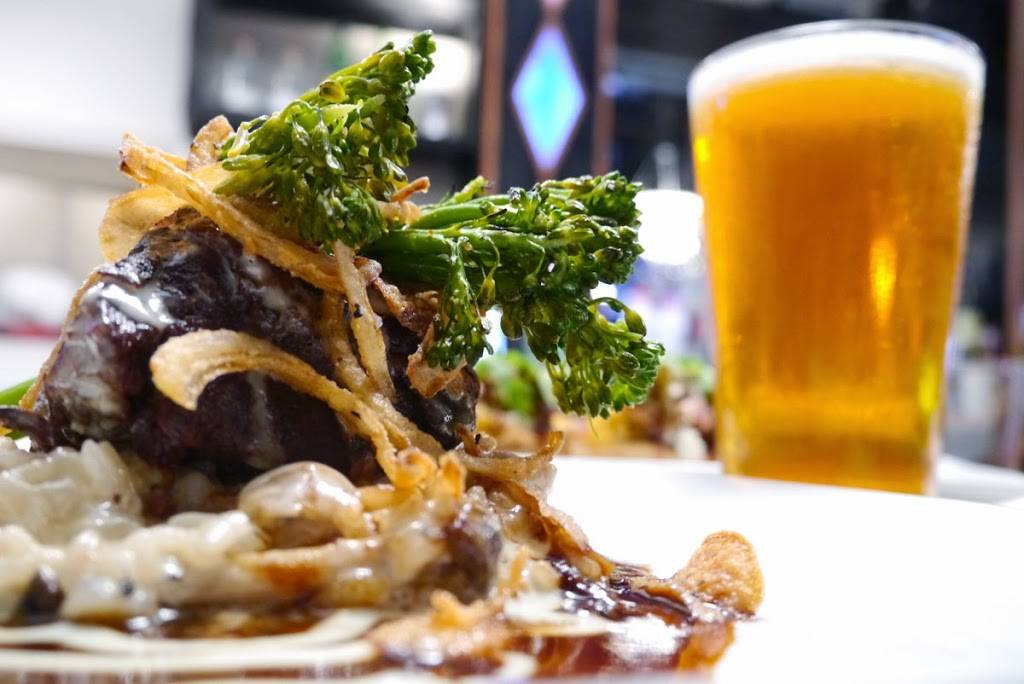 Dudleys Restaurant & Bar | restaurant | 19 Merrimack St, Lowell, MA 01852, USA | 8572531389 OR +1 857-253-1389