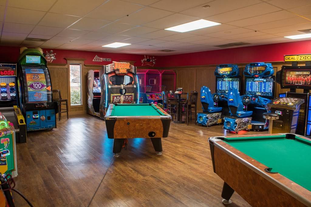 Sooner Bowling Center | restaurant | 550 24th Ave NW, Norman, OK 73069, USA | 4053603634 OR +1 405-360-3634