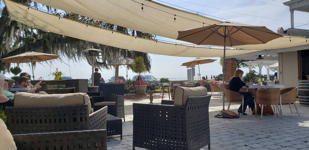 The Lakehouse | restaurant | 2025 Lakeshore Dr, Mandeville, LA 70471, USA | 9856263006 OR +1 985-626-3006