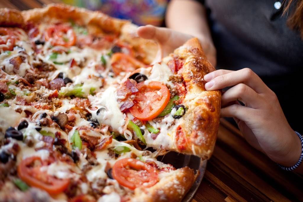 Mellow Mushroom | meal takeaway | 878 Fording Island Rd, Bluffton, SC 29910, USA | 8437060800 OR +1 843-706-0800