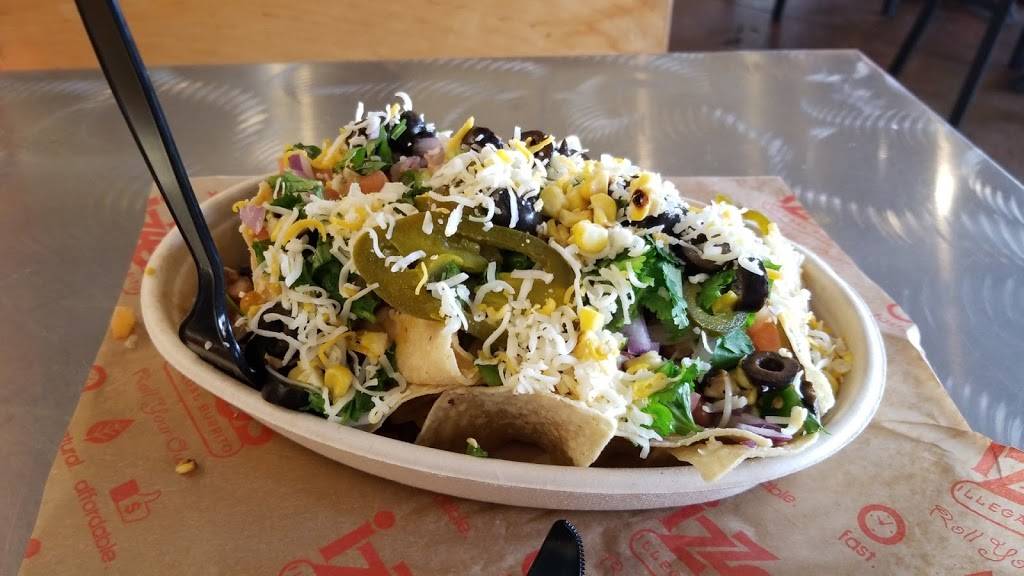 Izzos Illegal Burrito | restaurant | 70488 LA-21 #100, Covington, LA 70433, USA | 9853275114 OR +1 985-327-5114