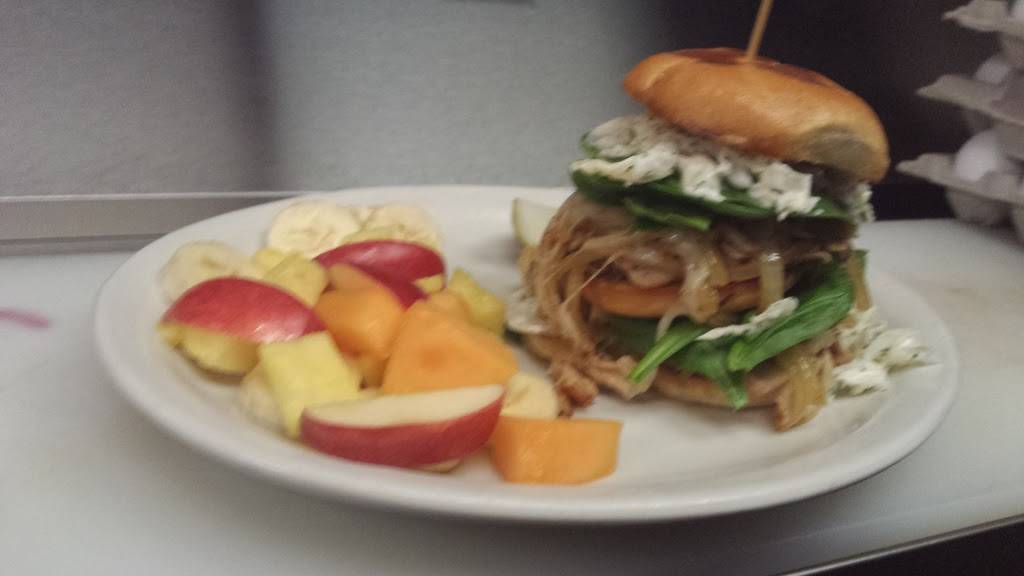 Fox Lake Family Restaurant | restaurant | 56 US-12, Fox Lake, IL 60020, USA | 8475876005 OR +1 847-587-6005