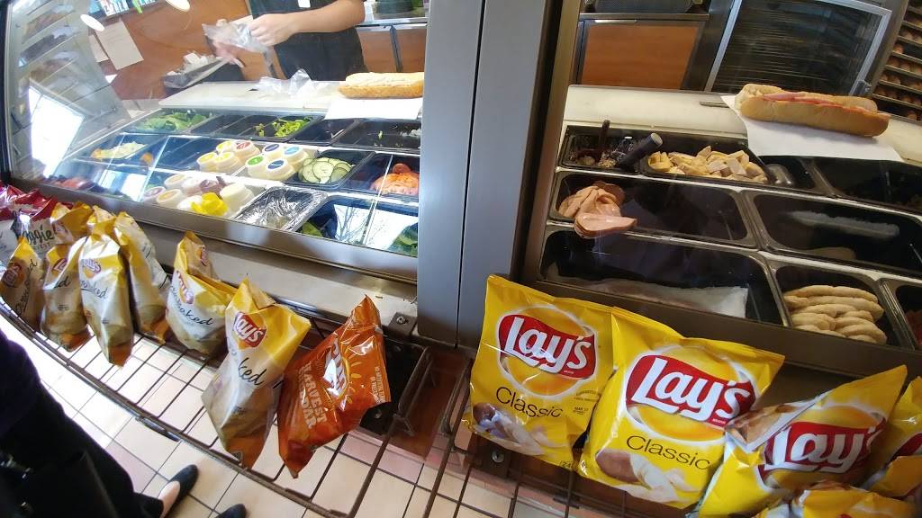 Subway Restaurants | restaurant | 9638 Potranco Rd, Potranco Shopping Ctr Ste 106, San Antonio, TX 78251, USA | 2106812463 OR +1 210-681-2463