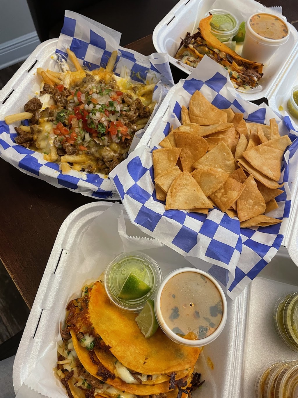 Tacos Las Californias LLc | restaurant | 7007 N Armenia Ave, Tampa, FL 33604, USA | 8133840615 OR +1 813-384-0615