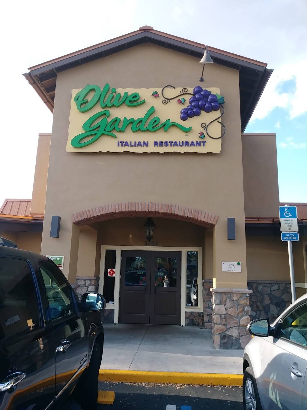 Olive Garden Italian Restaurant | meal takeaway | 3363 SW College Rd, Ocala, FL 34474, USA | 3528540900 OR +1 352-854-0900