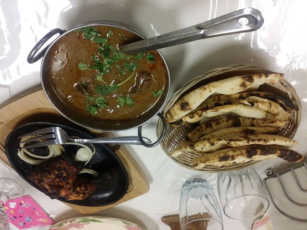 Saag Hut Restaurant | restaurant | 646 S Frontenac St, Aurora, IL 60504, USA | 6304999520 OR +1 630-499-9520