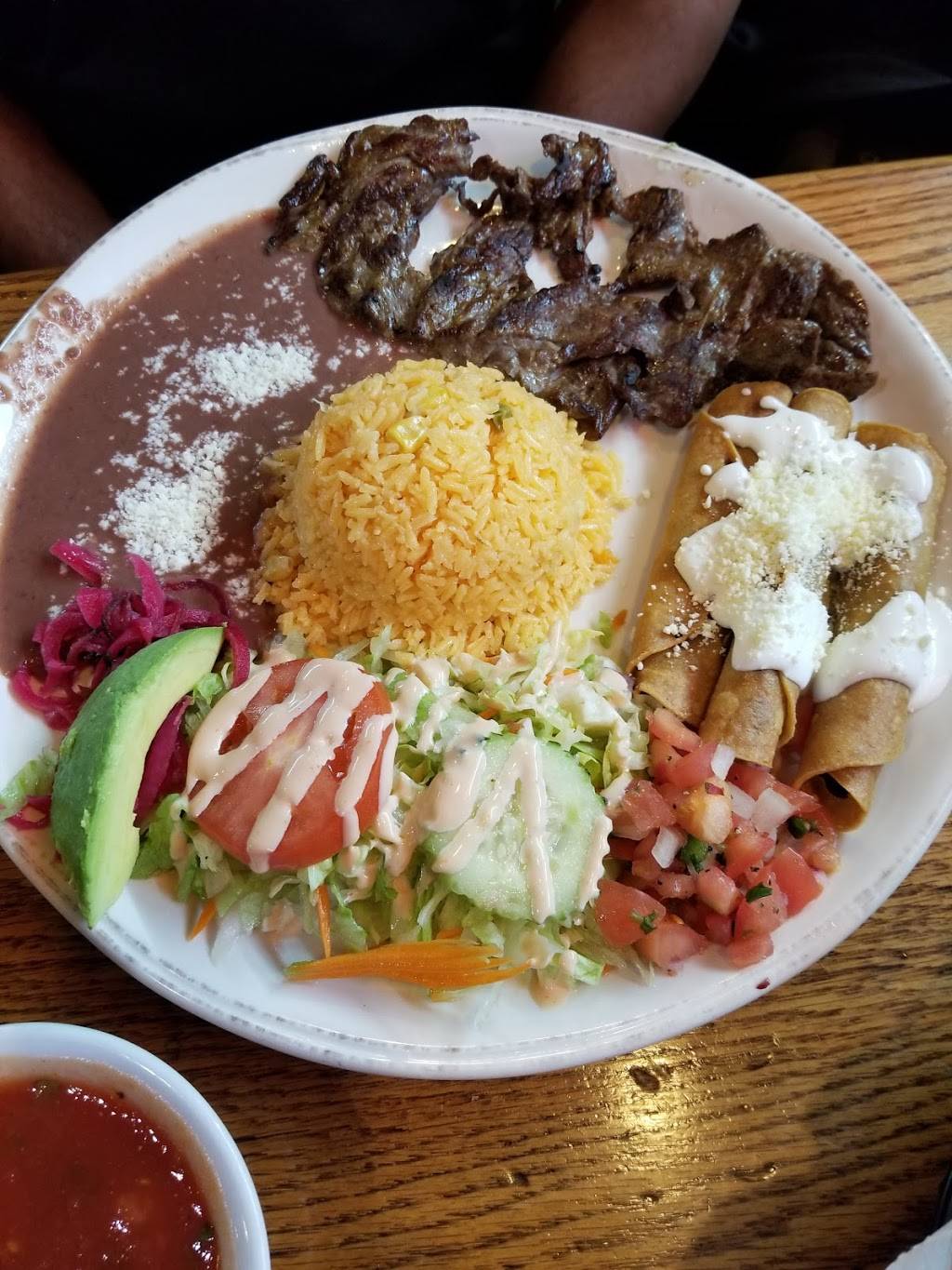 Lempira Restaurant | restaurant | 140 Eastway Dr, Charlotte, NC 28213, USA | 7045096001 OR +1 704-509-6001