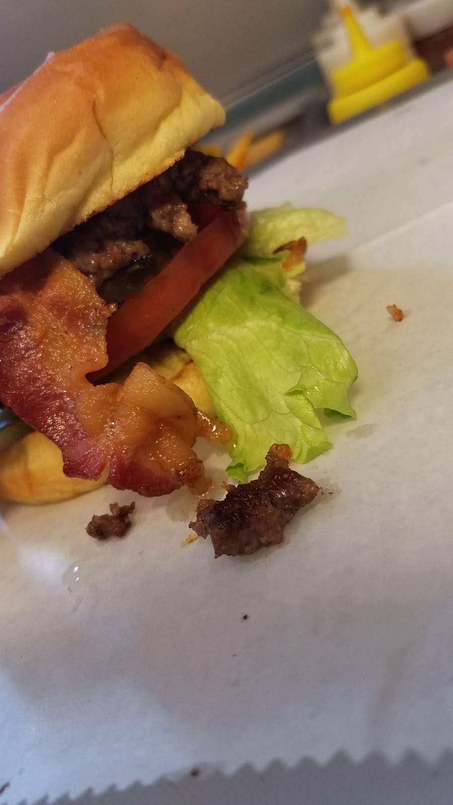 Bubbys Bar & Grille | restaurant | 603 Forest Ave, Maysville, KY 41056, USA | 6064073705 OR +1 606-407-3705