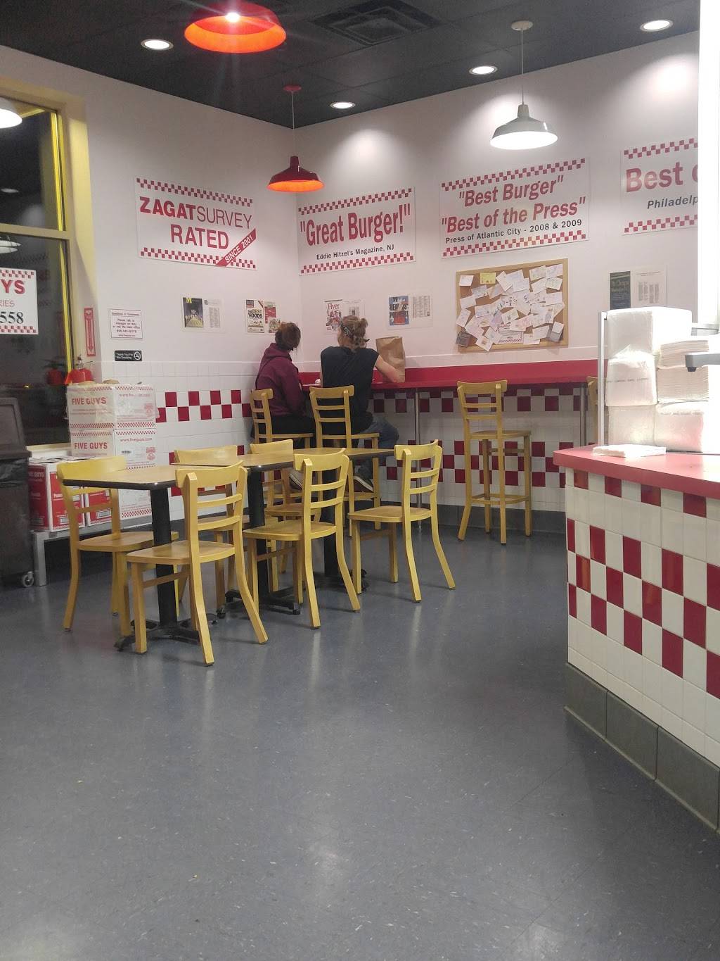 Five Guys | meal takeaway | 493 Berlin-Cross Keys Rd, Sicklerville, NJ 08081, USA | 8568755558 OR +1 856-875-5558