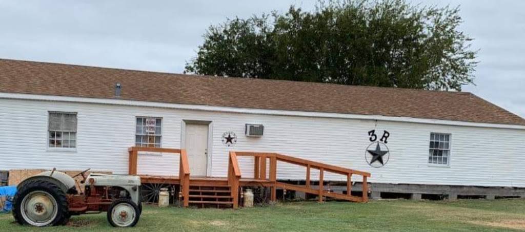 3R Roadhouse | restaurant | 752 County Rd 340, Lott, TX 76656, United States | 2542173455 OR +1 254-217-3455