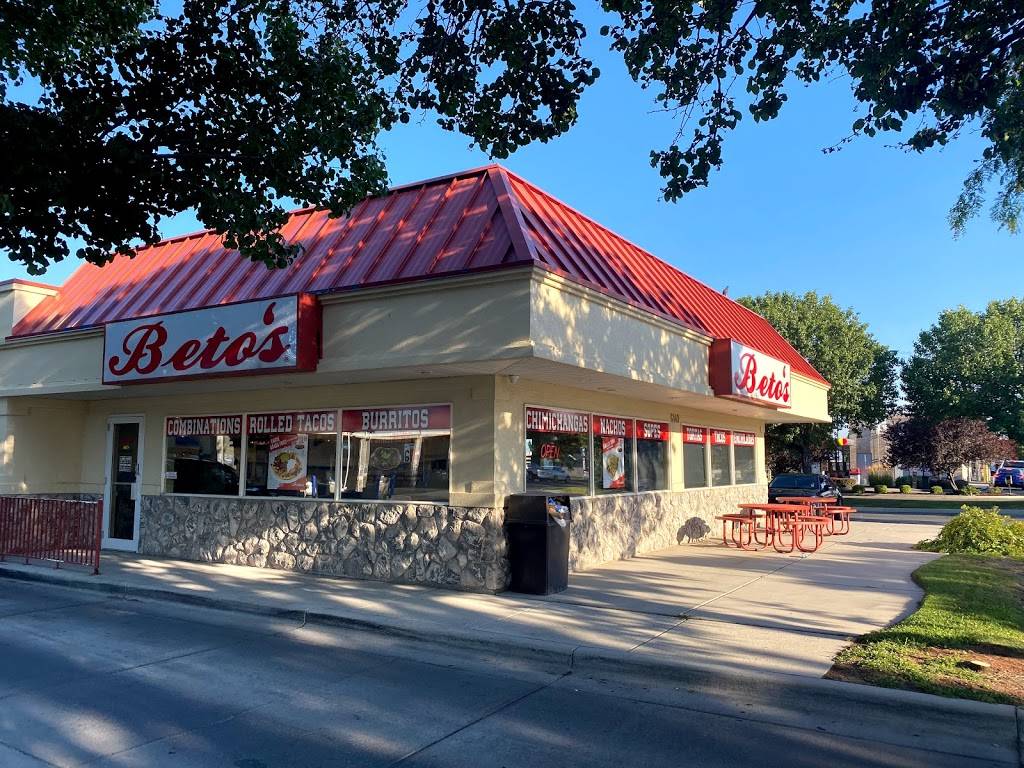 Betos | restaurant | 6149 Cougar Ln, Kearns, UT 84118, USA | 8019691000 OR +1 801-969-1000