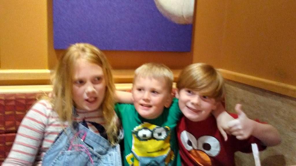 Dairy Queen Grill & Chill | restaurant | 2720 N Green River Rd, Evansville, IN 47715, USA | 8124012232 OR +1 812-401-2232