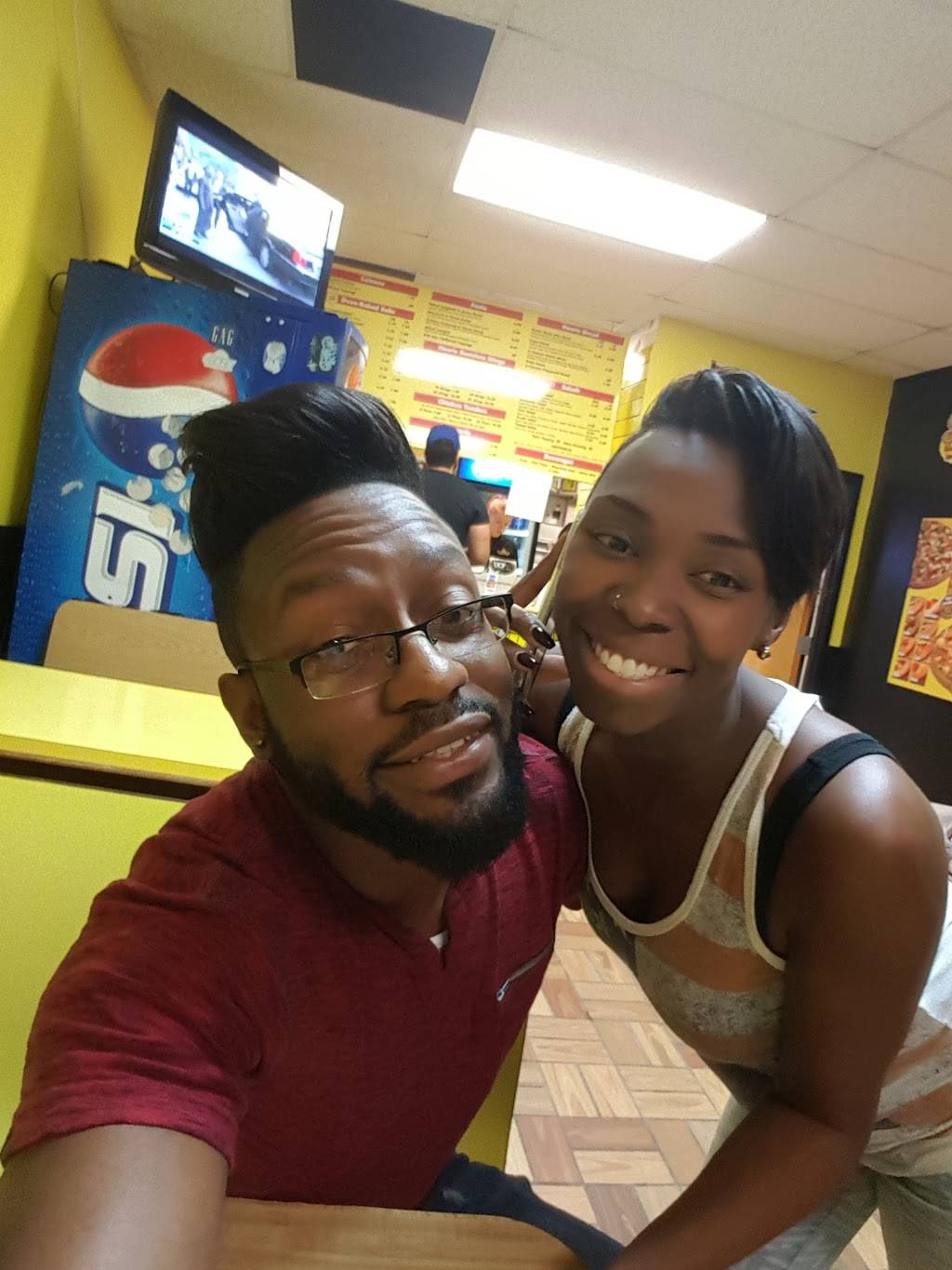 Hungry Howie’s Pizza | meal delivery | 11774 E Colonial Dr, Orlando, FL 32817, USA | 4072739676 OR +1 407-273-9676