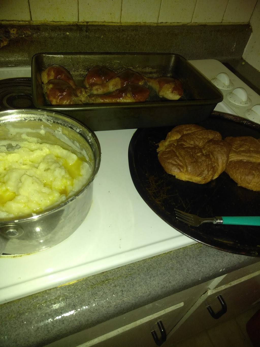 Nefertiti Restaurant & Banquet | restaurant | 1314 Quindaro Blvd, Kansas City, KS 66104, USA | 9133216677 OR +1 913-321-6677