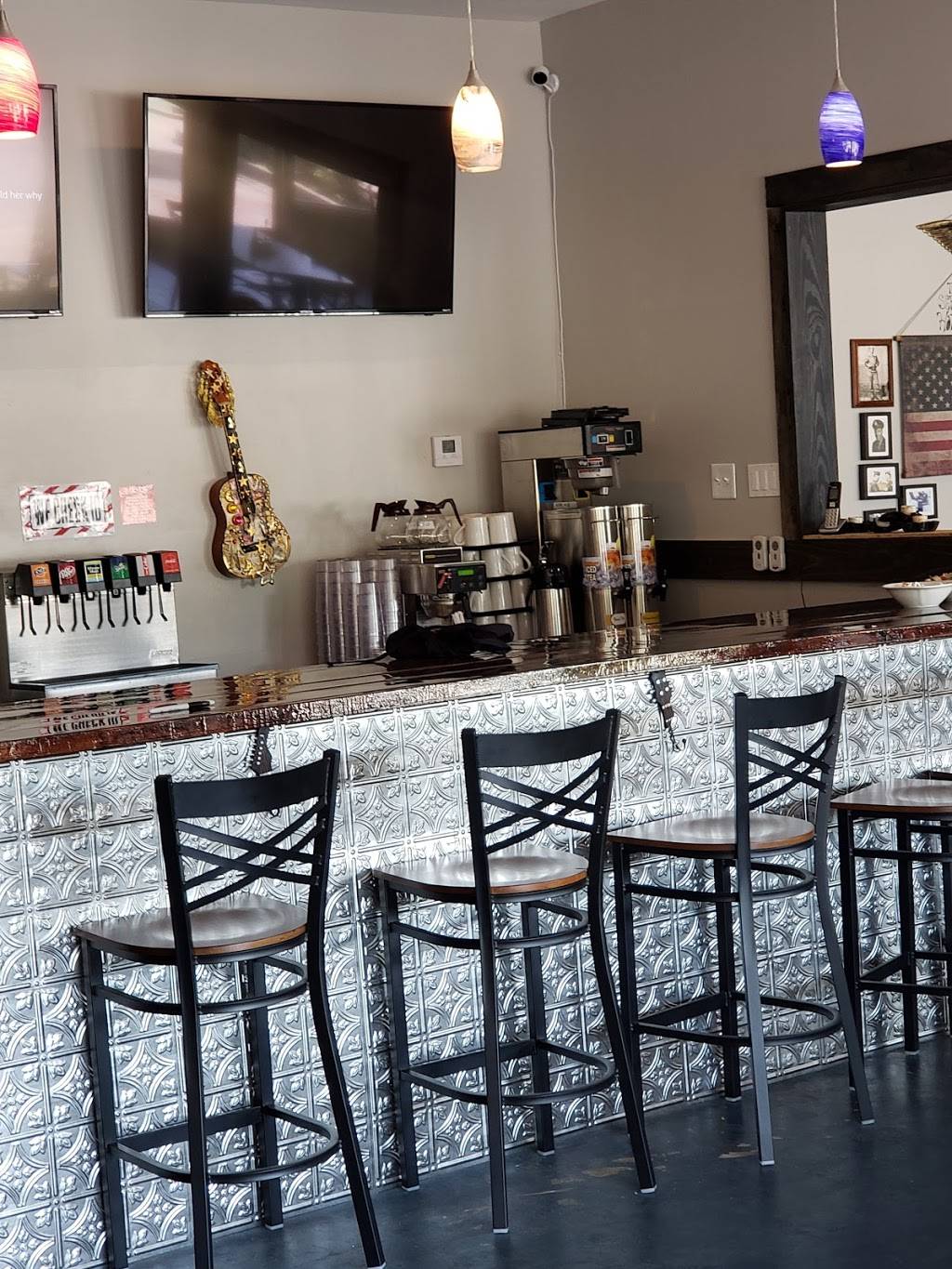 Wally Hatchets | restaurant | 6439 Summer Ave, Memphis, TN 38134, USA | 9015903814 OR +1 901-590-3814