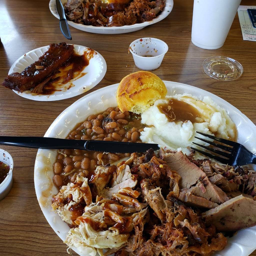Smoke House BBQ | restaurant | 2227 MS-471, Brandon, MS 39047, USA | 6018290520 OR +1 601-829-0520