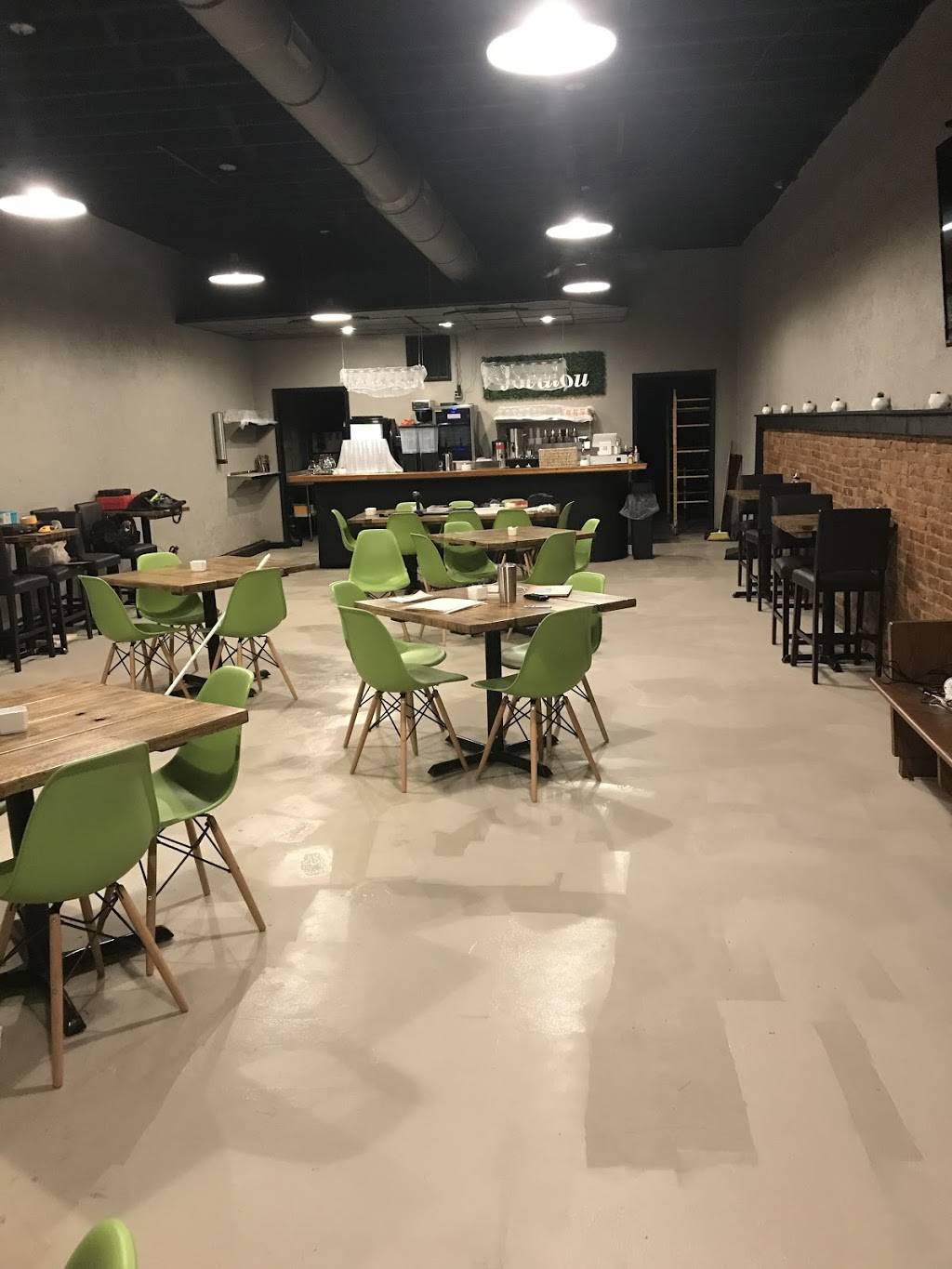 Jovalou Cuisine & Cocktails | restaurant | 112 E Main St, Fairfield, IL 62837, USA | 6185998704 OR +1 618-599-8704