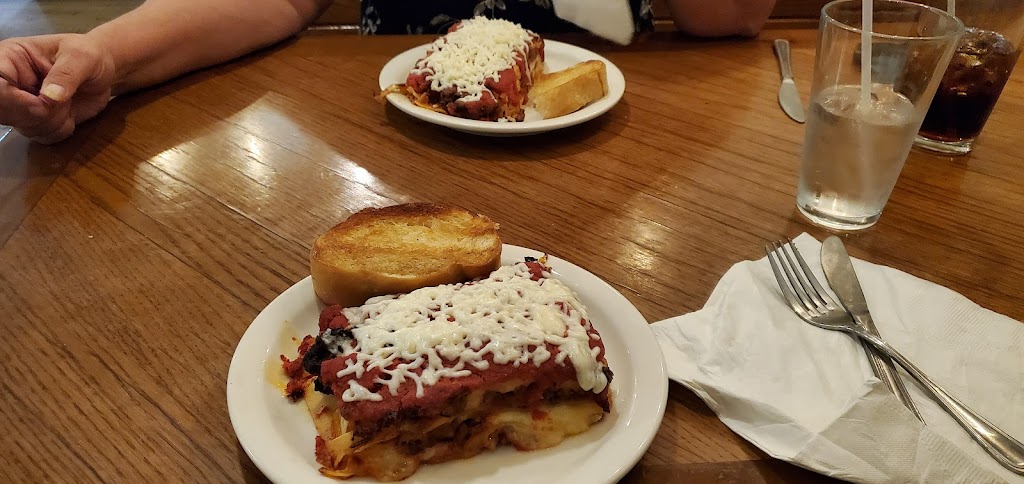 Kikis Bar & Grill | restaurant | 208 N Logan Ave, Fleming, CO 80728, USA | 9702654925 OR +1 970-265-4925