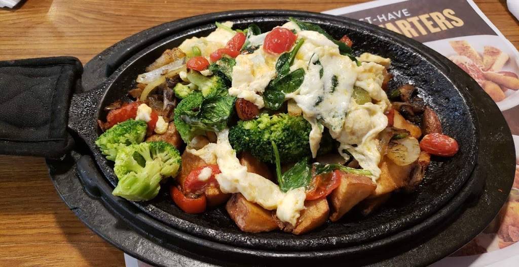 Dennys | restaurant | 1051 Interstate Ct, Findlay, OH 45840, USA | 4194241661 OR +1 419-424-1661