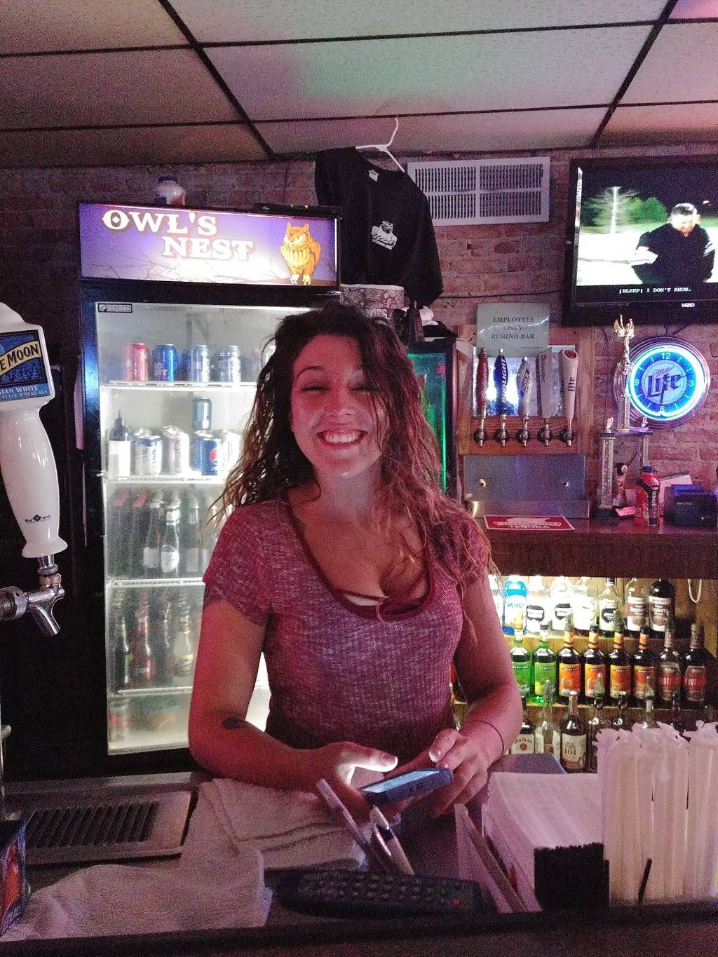 Owls Nest | restaurant | 116 S Court St, Ottumwa, IA 52501, USA | 6416829368 OR +1 641-682-9368