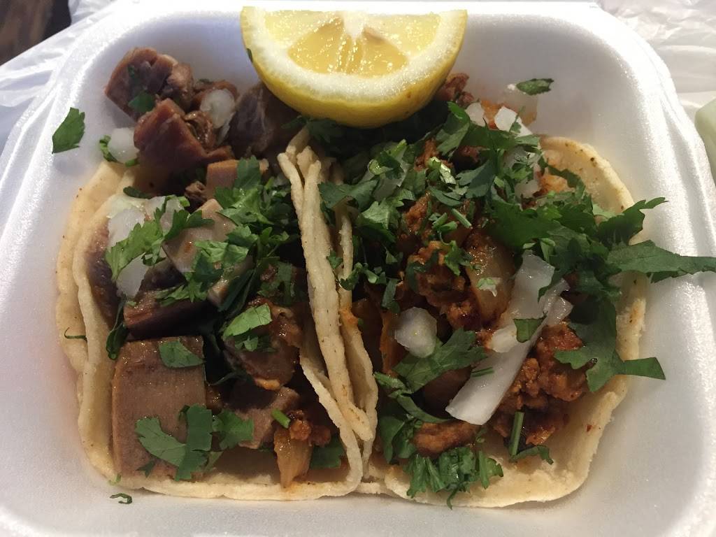 El Jarocho Seafood | restaurant | 819 N Ventura Ave, Ventura, CA 93001, USA | 8056521856 OR +1 805-652-1856