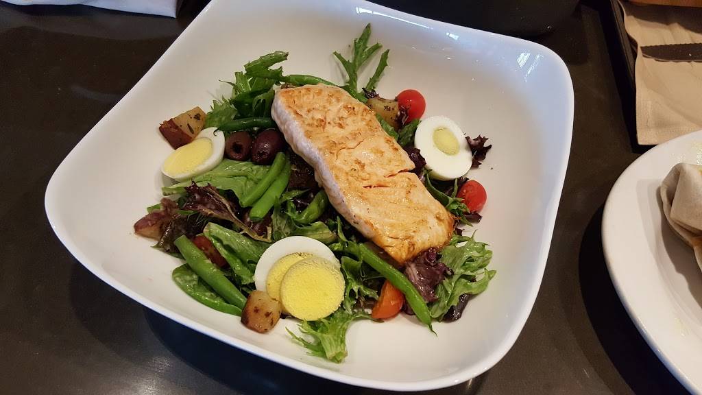 Googie Grill | cafe | 1520 Del Monte Blvd, Seaside, CA 93955, USA | 8313921520 OR +1 831-392-1520